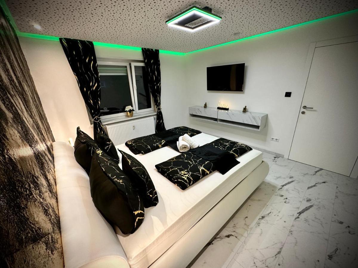 Deluxe - Apartment ' Andrei 2 ' - Neu In Neuburg An Der Donau Bagian luar foto