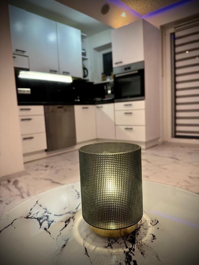 Deluxe - Apartment ' Andrei 2 ' - Neu In Neuburg An Der Donau Bagian luar foto